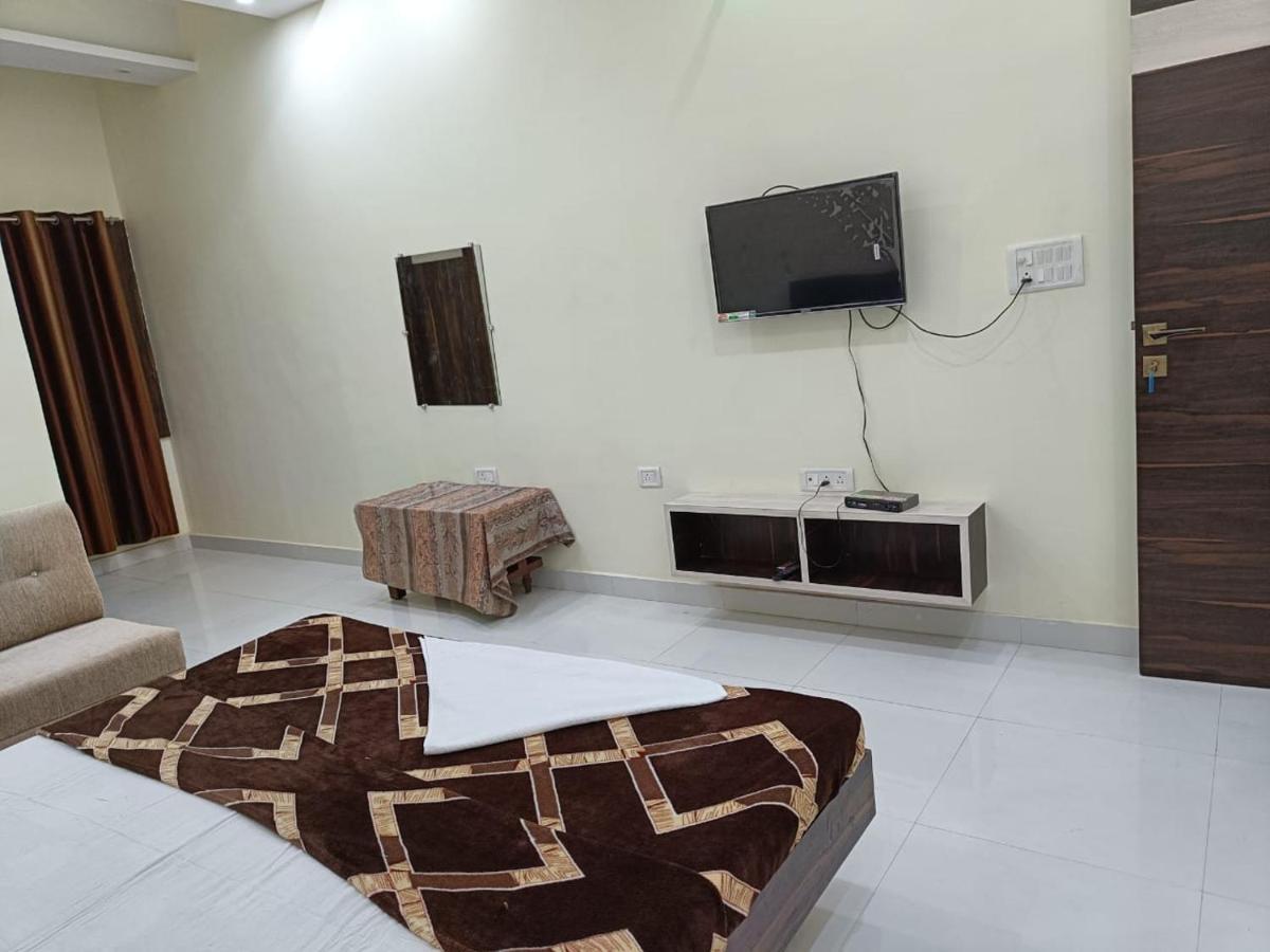 Hotel Parag Palace Jabalpur Exterior photo